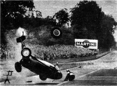 Авария Ханса Херрмана на Берлинском треке АВУС в августе 1959 года. К повороту, который гонщики про